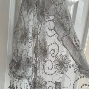 Silver Lace Ruffle Scarf